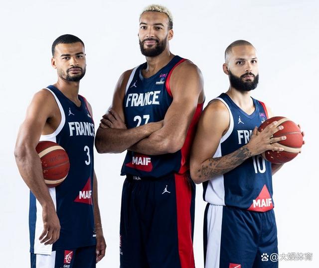 猛龙碾压巴西男篮，戈贝尔制霸全场