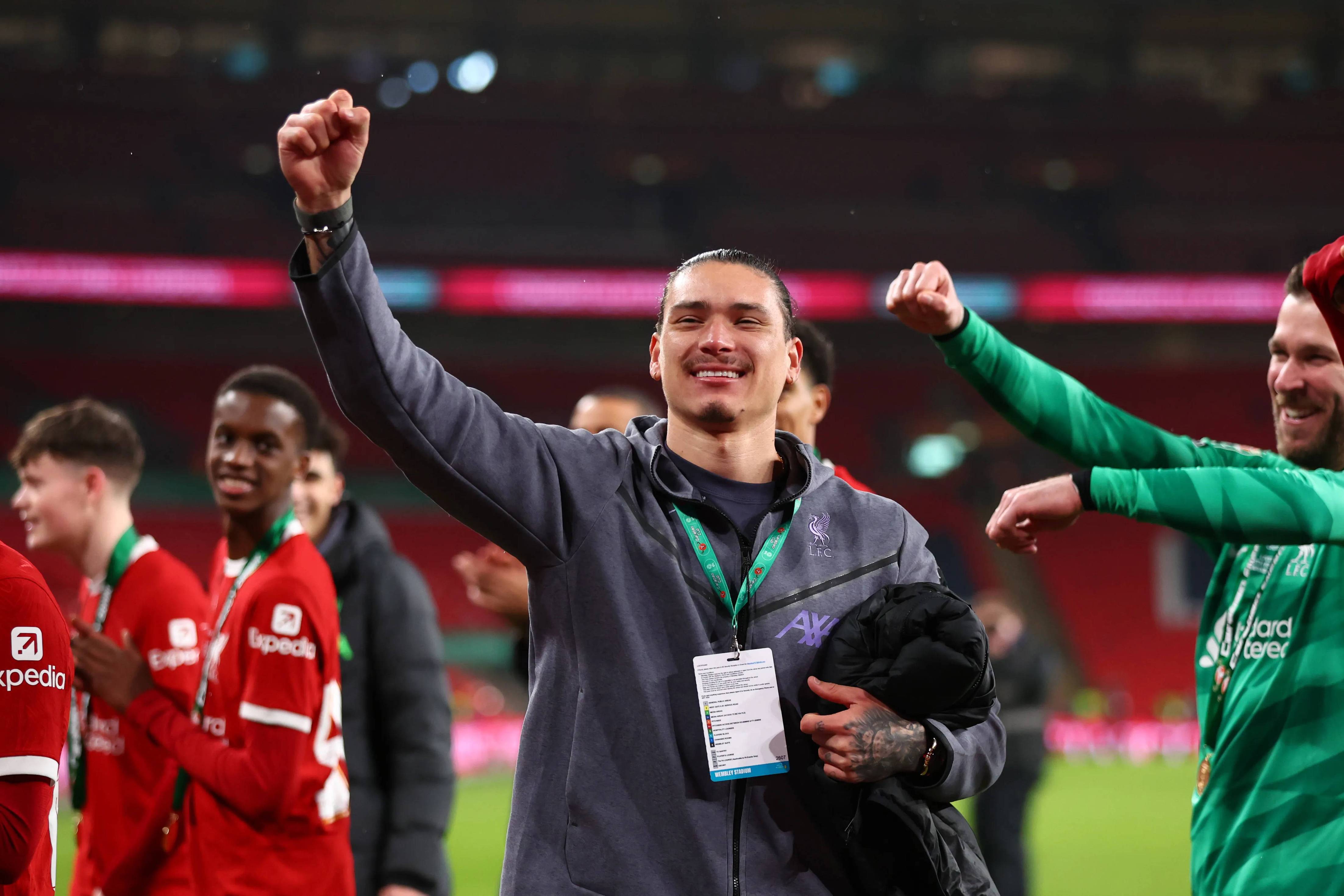 关于利物浦险胜阿根廷，乔瓦尼·雷纳打破历史纪录的信息