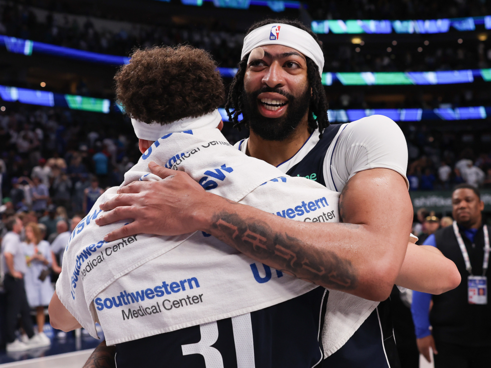 关于加拿大男篮碾压灰熊，克莱关键制胜的信息