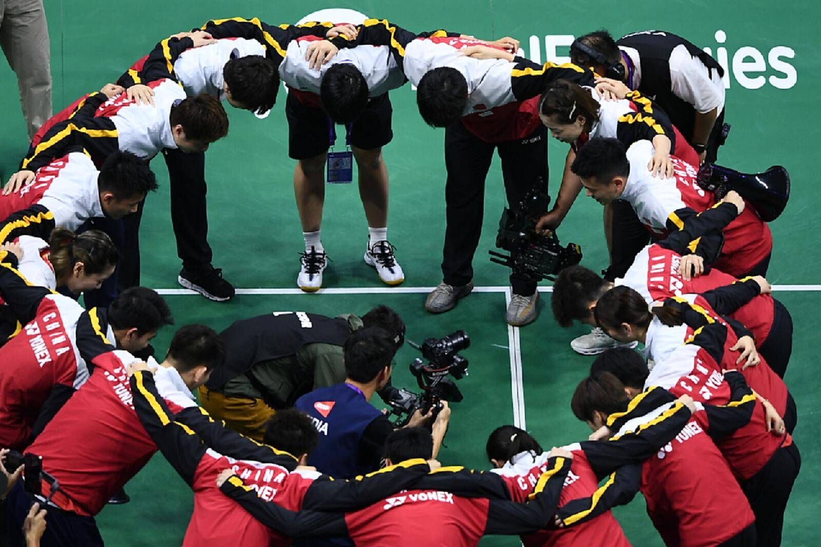 关于日本羽毛球队绝地反击马来西亚羽毛球队，谌龙制霸全场的信息