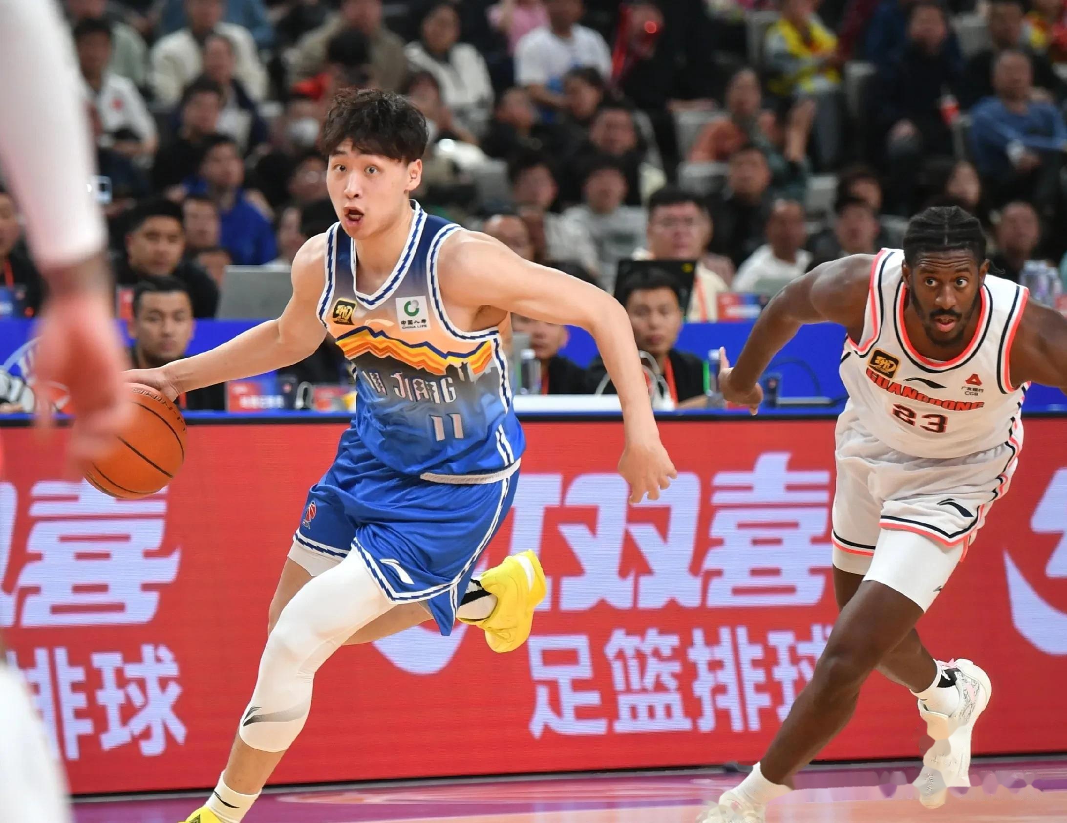 新疆主场大胜，外援组合再度爆发的简单介绍