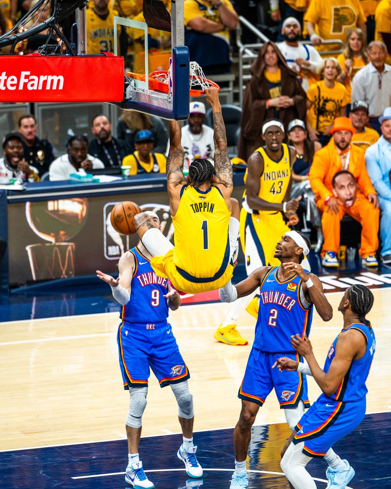 关于马刺完胜独行侠，卡鲁索制霸全场的信息