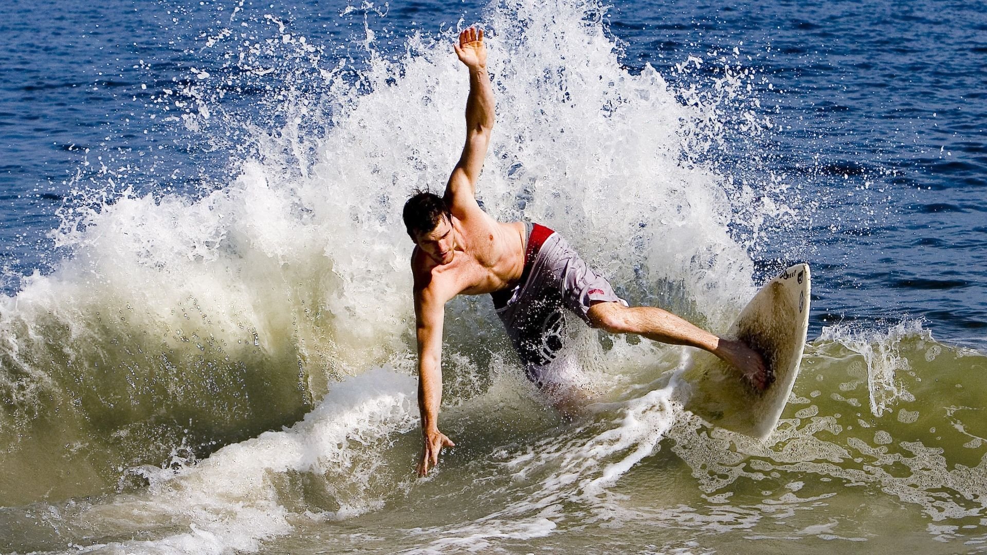 跨界传奇，范戴克接管NBA总决赛？一场关于加拿大足球压制比利时的思维狂欢