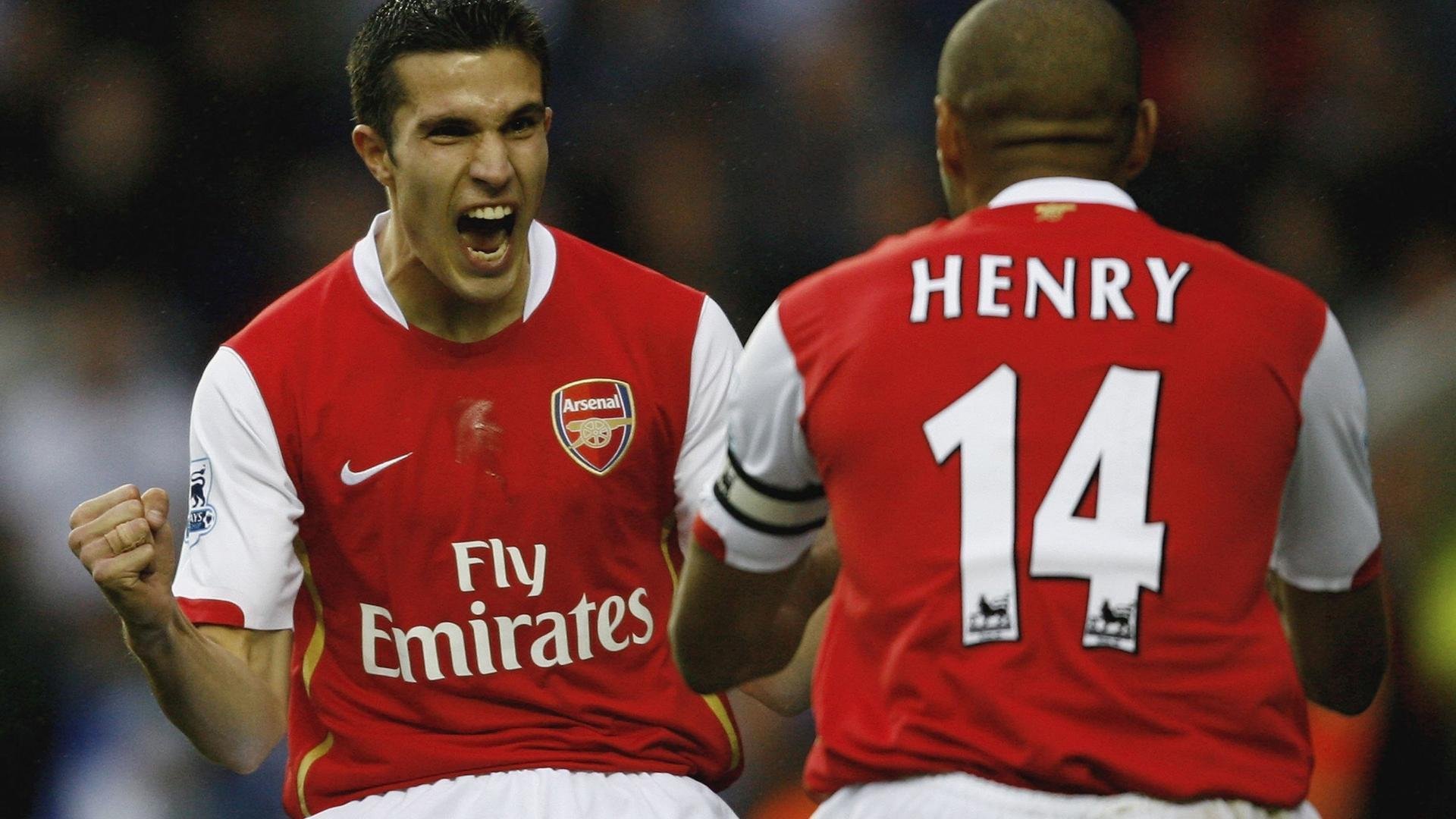 从冰封到救赎,阿什拉夫在拜仁对阵冰岛之战中重铸自我