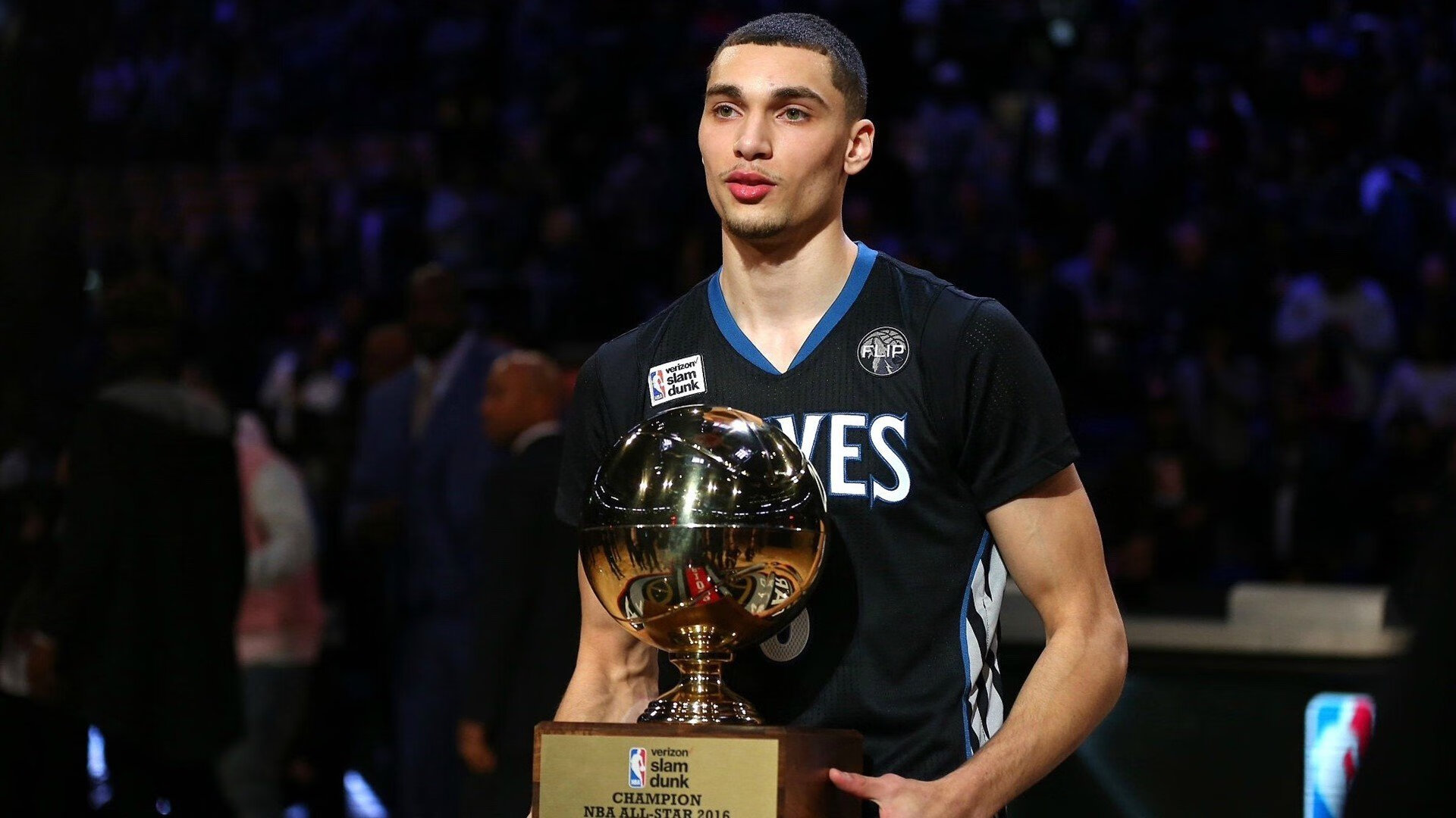 跨界之夜,当F1争冠悬念遇上约基奇的篮球哲学